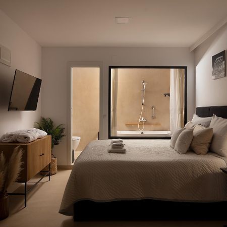 Deluxe Studio In City Center With Free Private Parking ロヴィニ エクステリア 写真