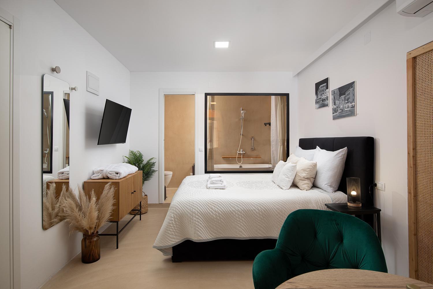 Deluxe Studio In City Center With Free Private Parking ロヴィニ エクステリア 写真