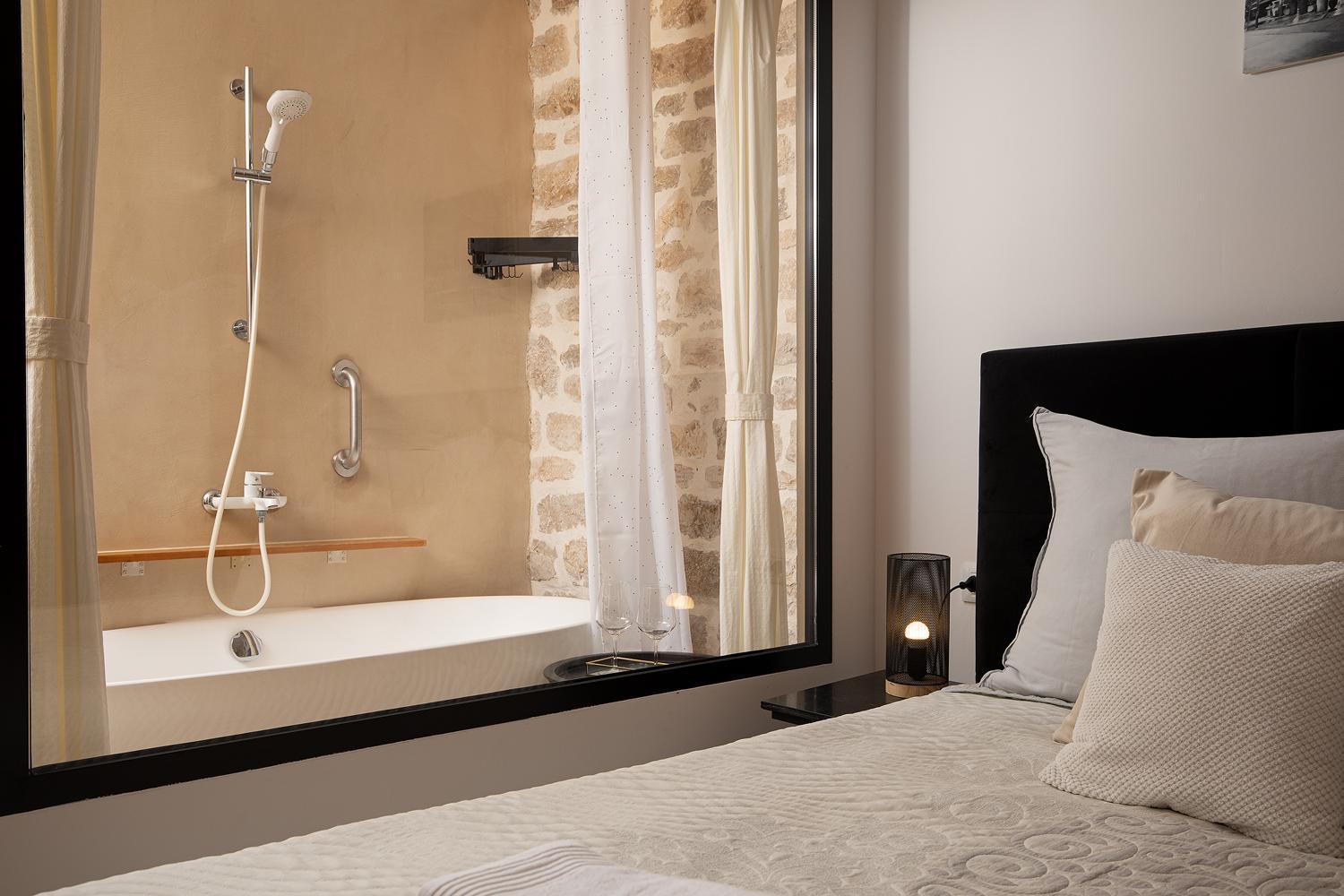 Deluxe Studio In City Center With Free Private Parking ロヴィニ エクステリア 写真