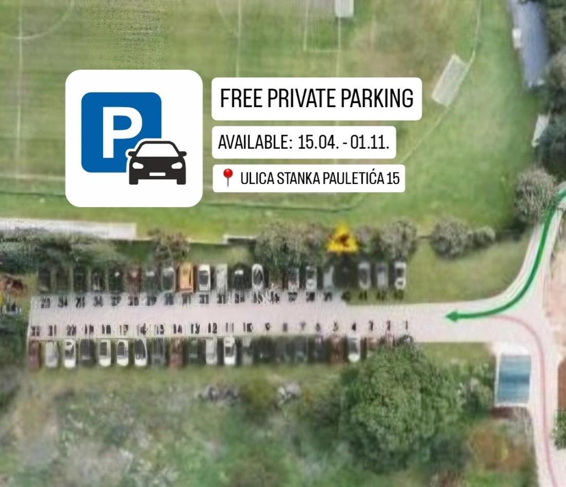 Deluxe Studio In City Center With Free Private Parking ロヴィニ エクステリア 写真